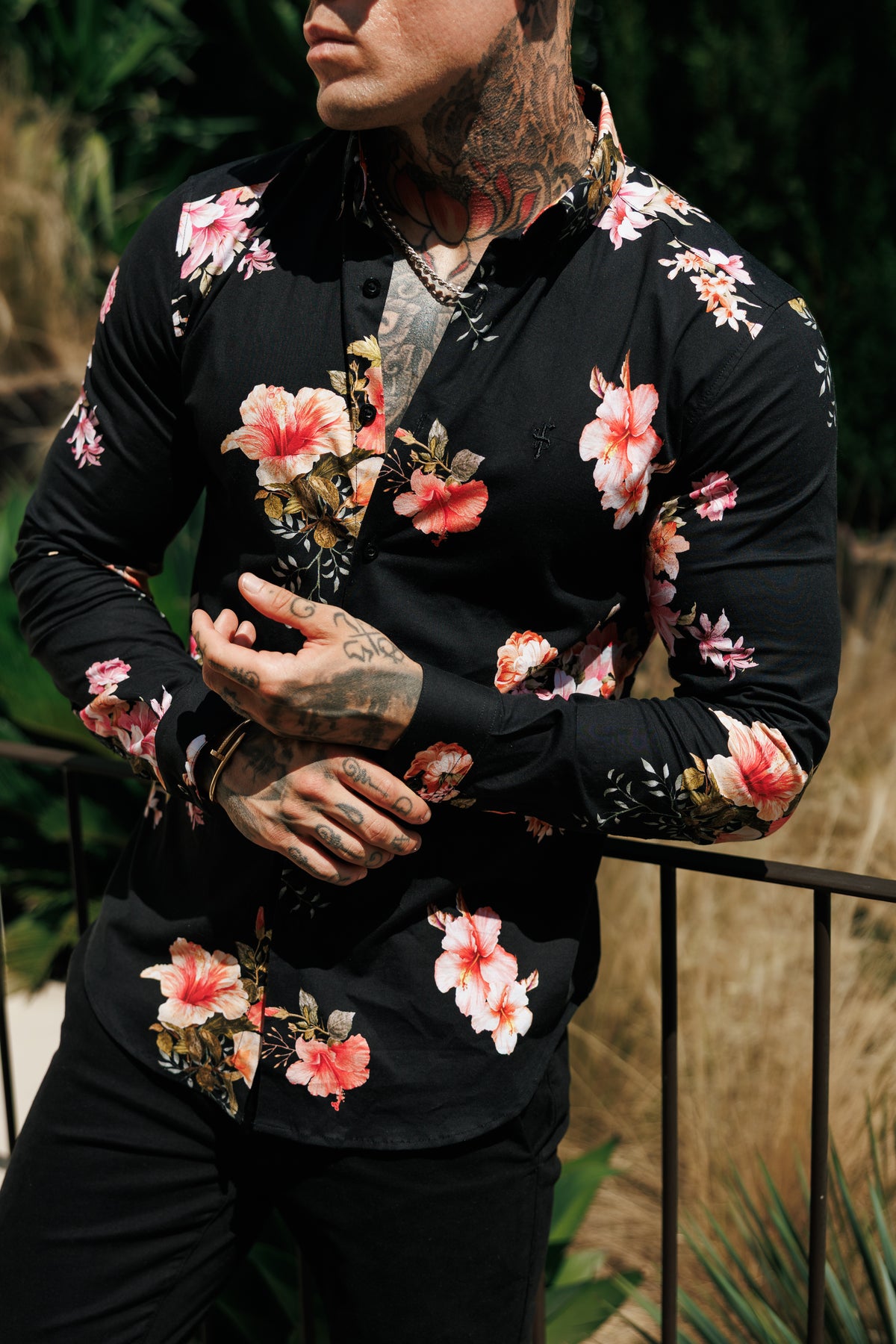 Super Slim Stretch Black Mixed Lily Floral Print Long Sleeve with Button Down Collar - FS1275