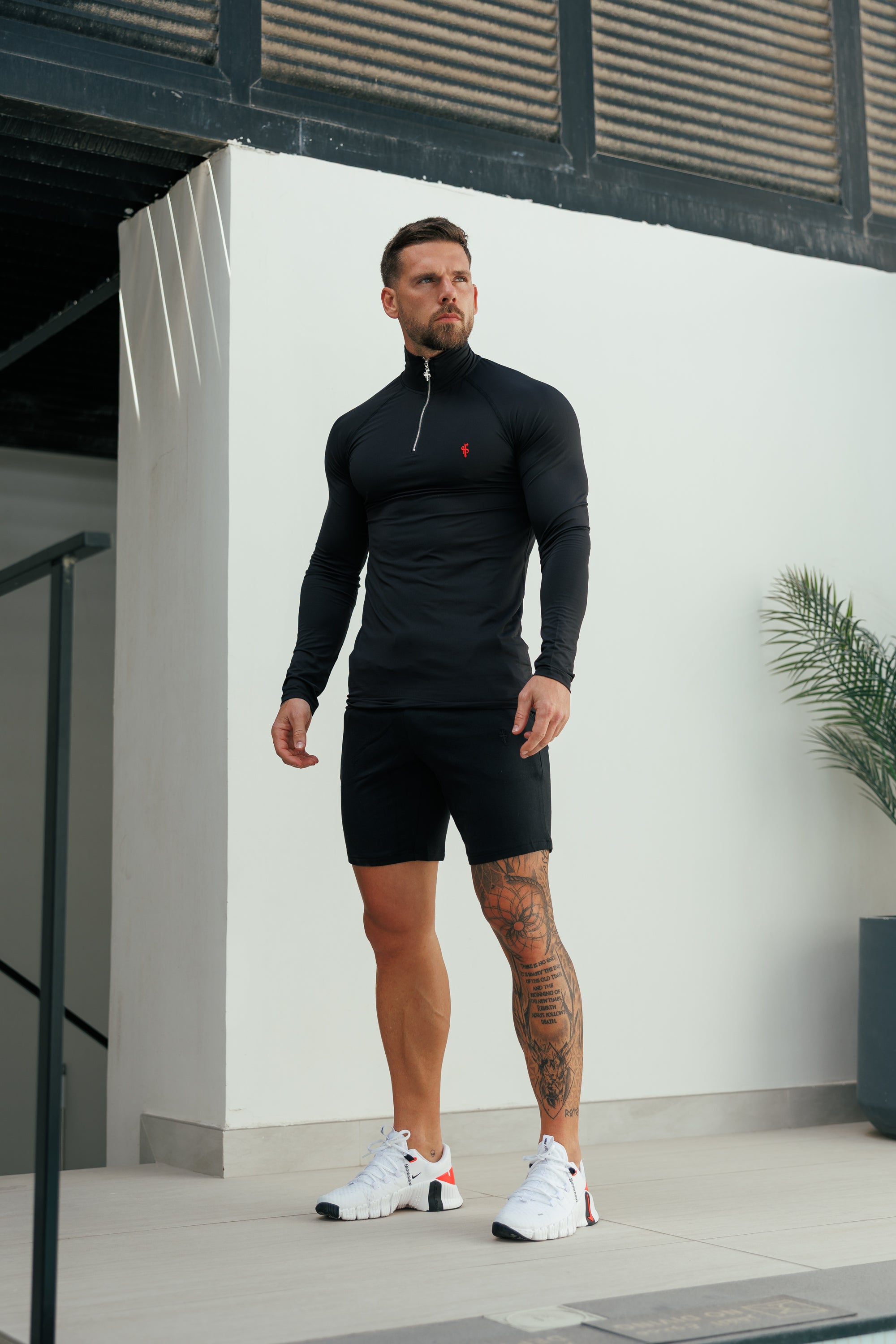 Muscle Fit Long Sleeve Black / Red Half Zip Gym Top - FSH1450