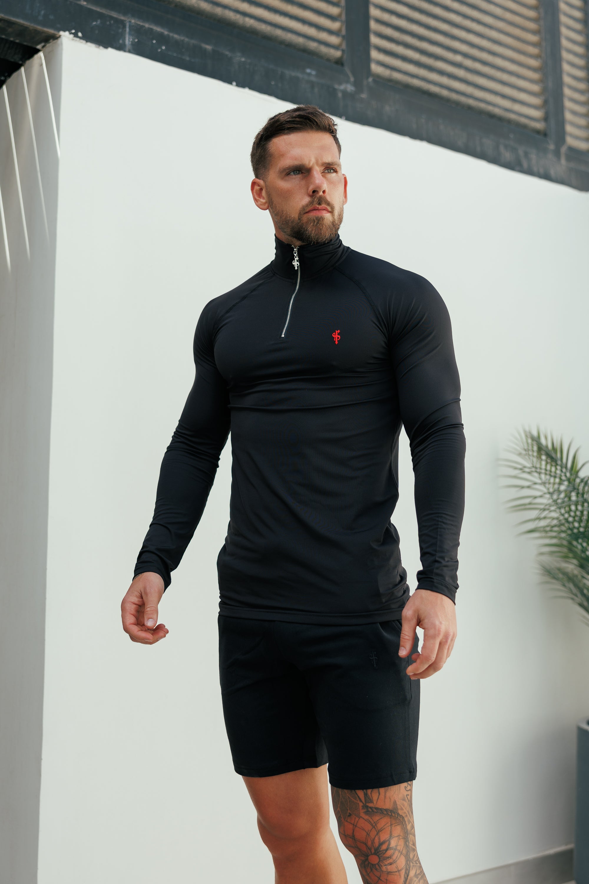 Muscle Fit Long Sleeve Black / Red Half Zip Gym Top - FSH1450