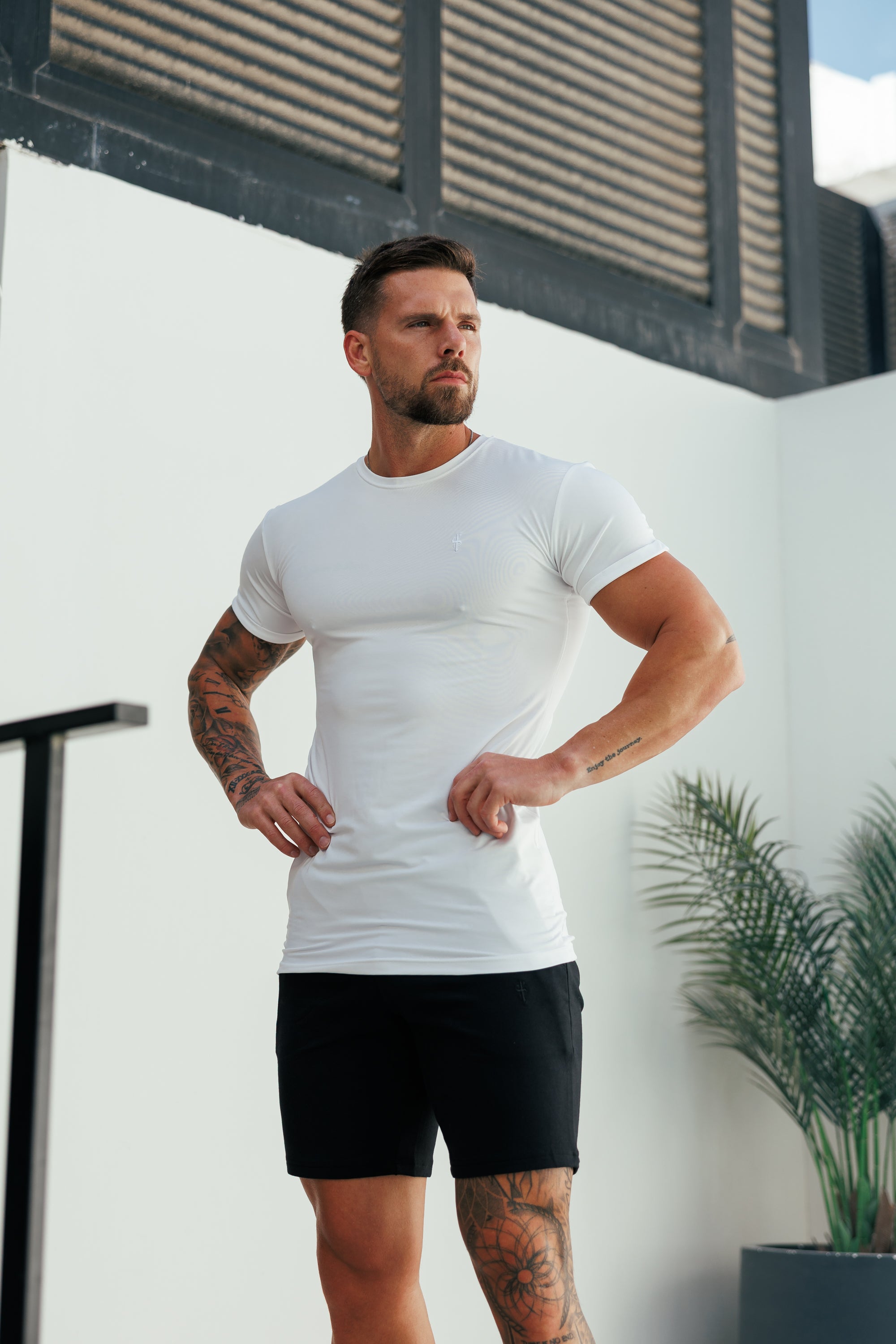 Muscle Fit White Gym Crew - FSH691