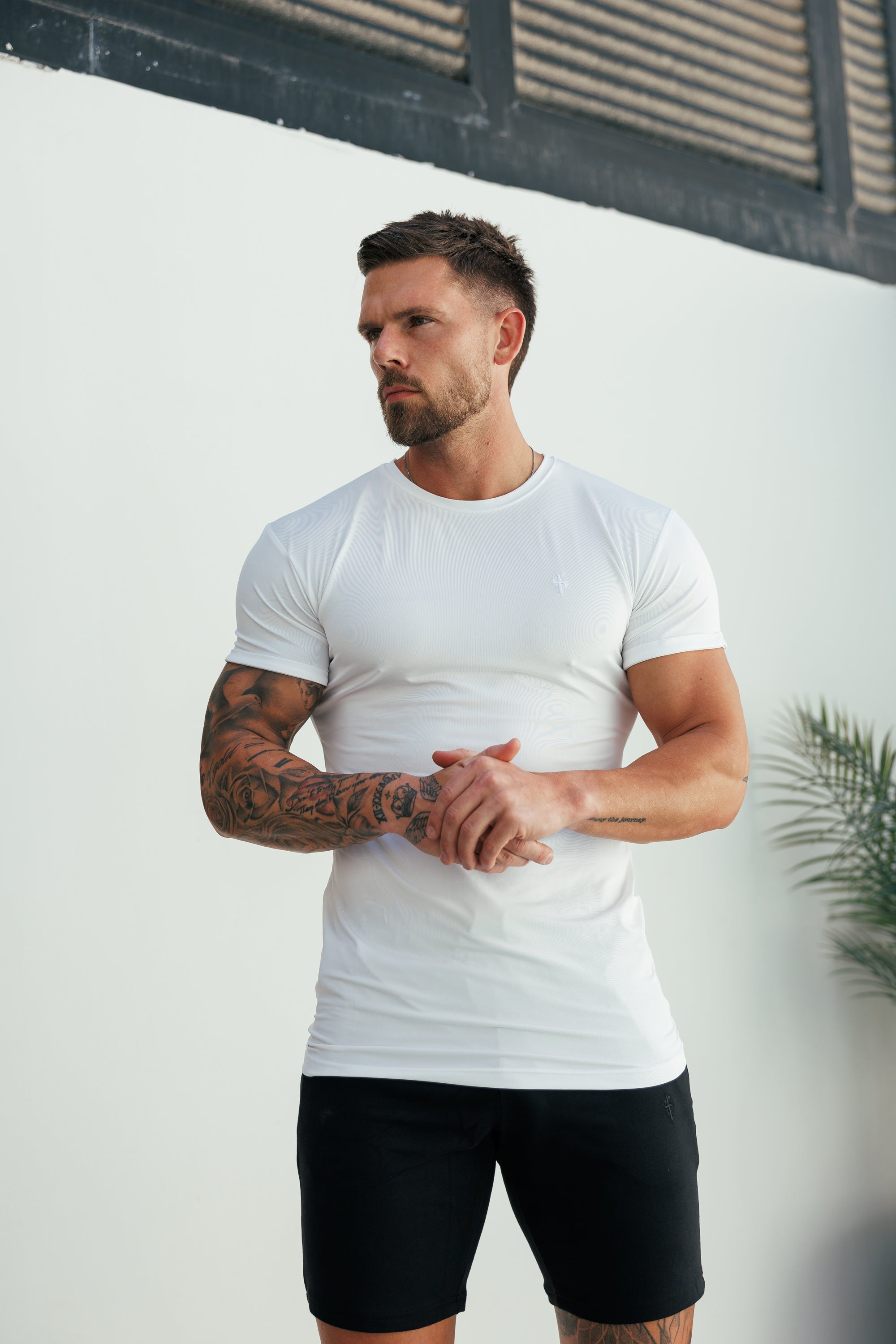 Muscle Fit White Gym Crew - FSH691