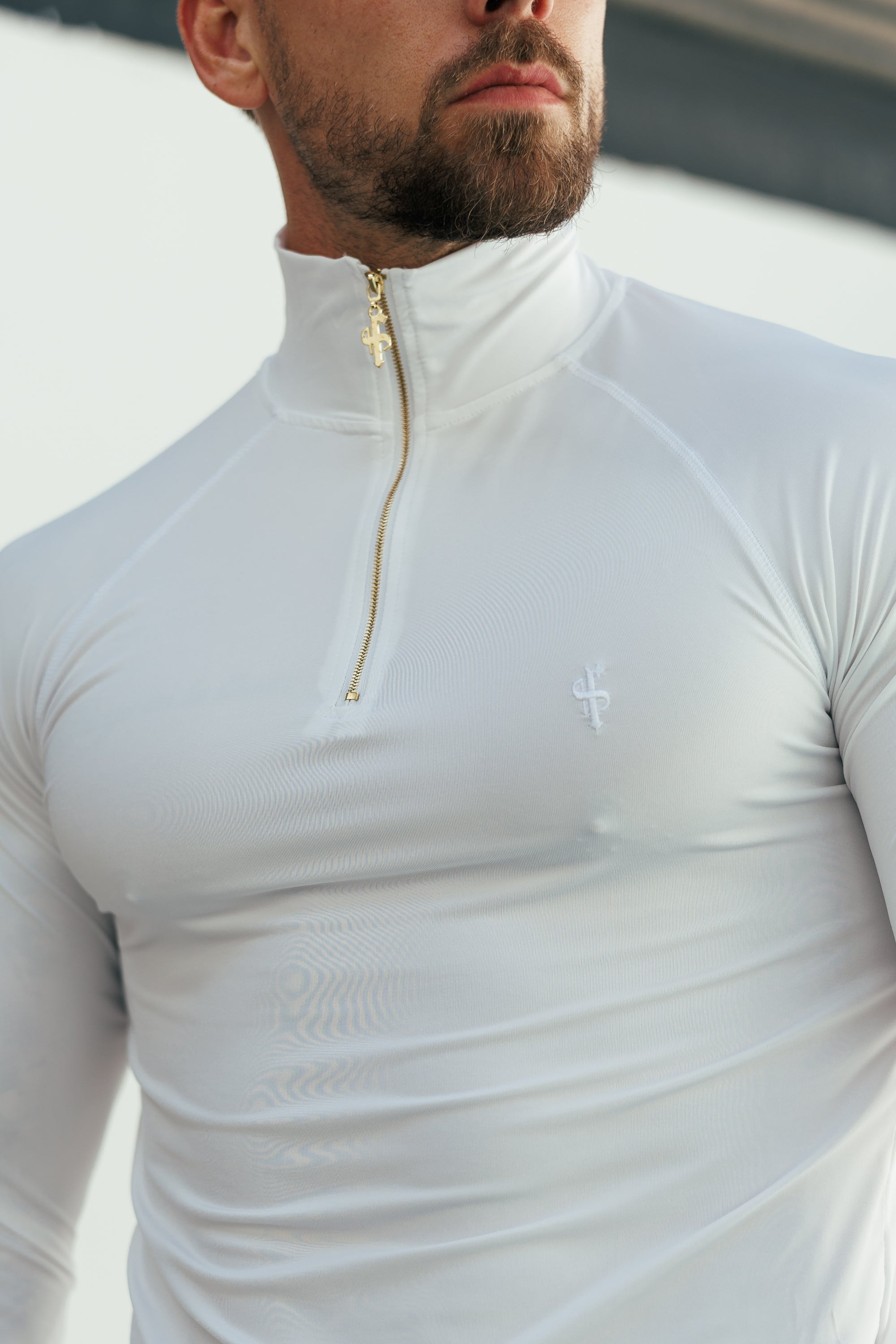 Muscle Fit Long Sleeve White / Gold Half Zip Gym Top - FSH889
