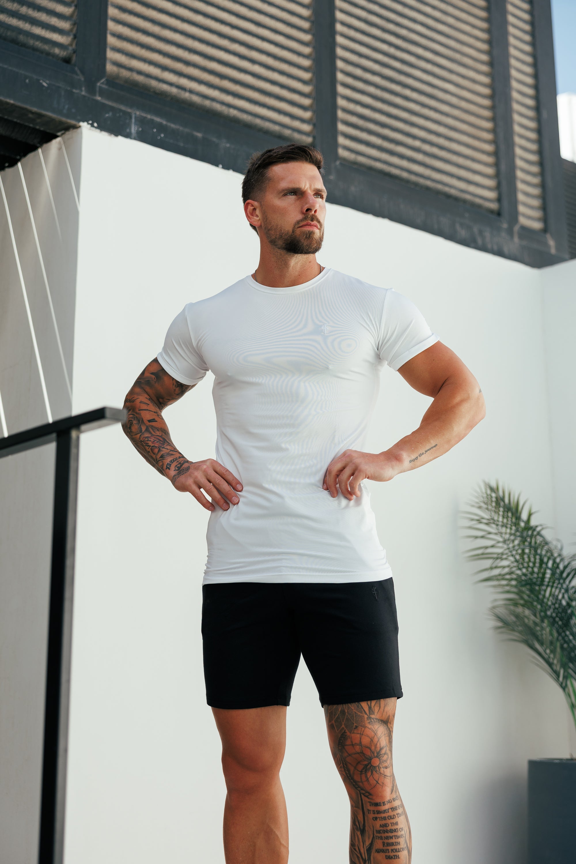 Muscle Fit White Gym Crew - FSH691