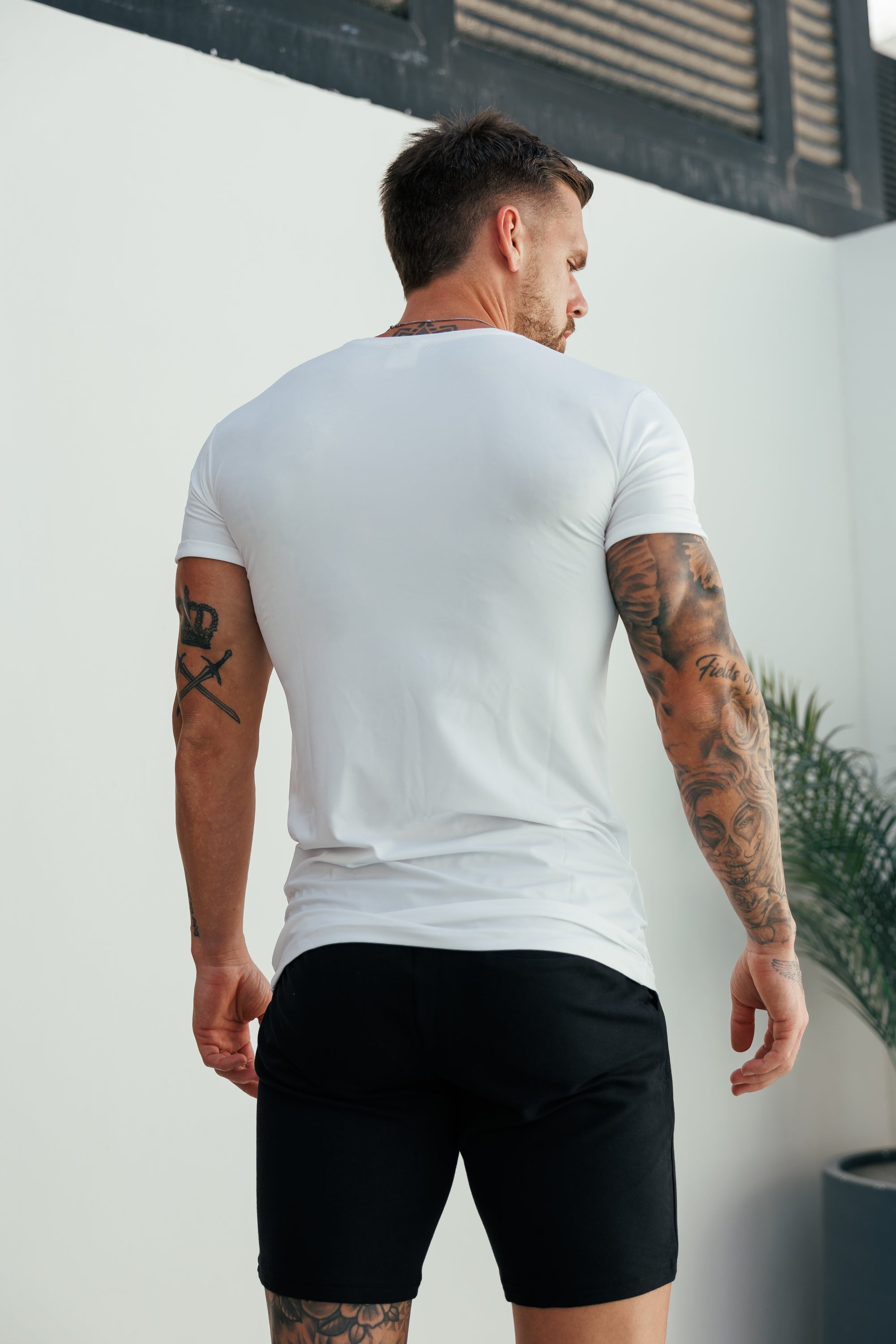 Muscle Fit White Gym Crew - FSH691