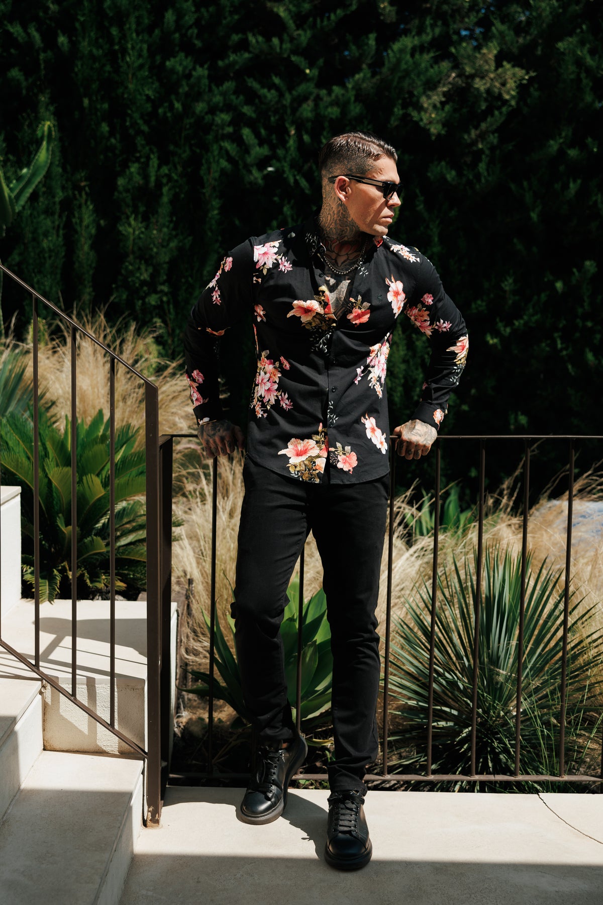Super Slim Stretch Black Mixed Lily Floral Print Long Sleeve with Button Down Collar - FS1275