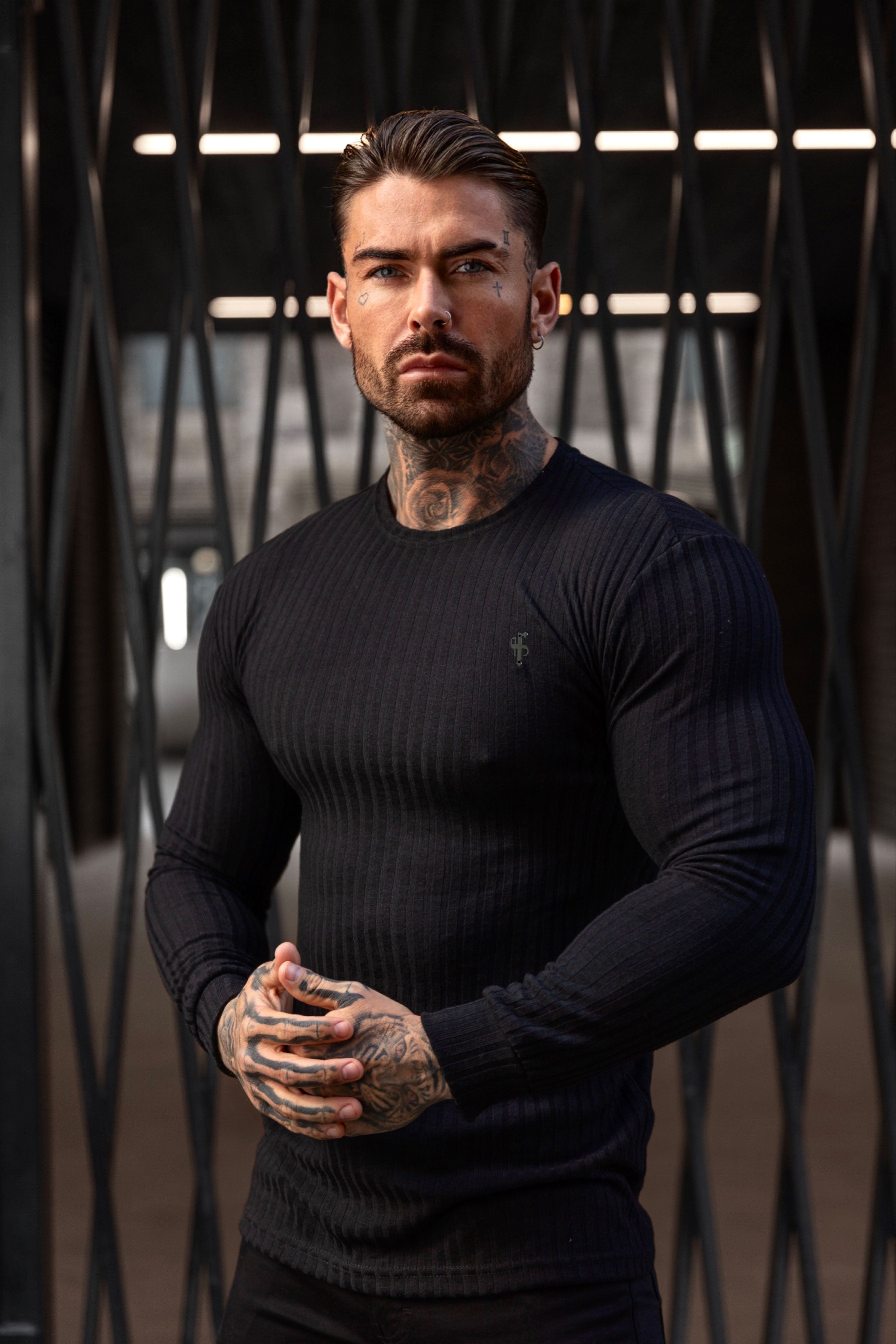 Super Slim Black Ribbed Knit Jumper With Black Metal Emblem - FSH1443