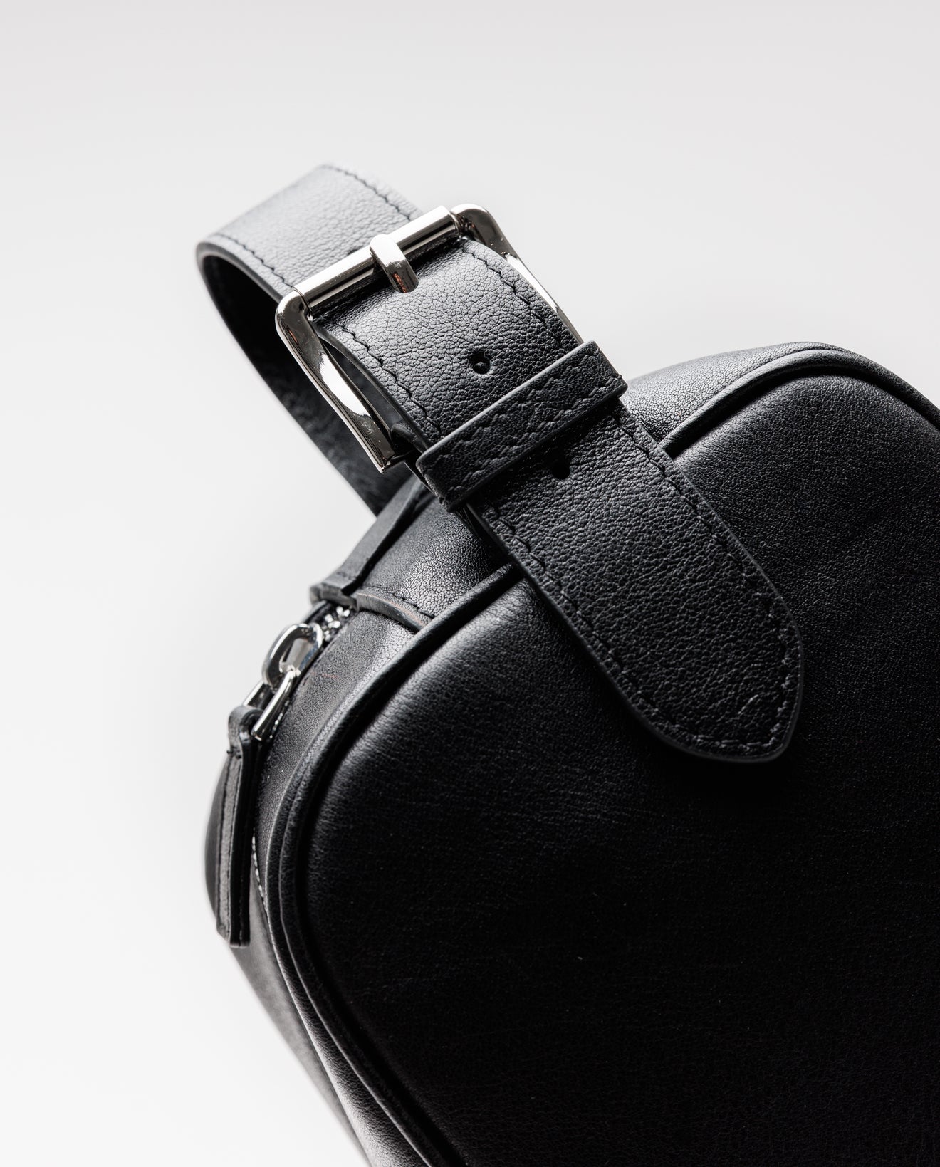 Black Leather Wash Bag - FSH1392