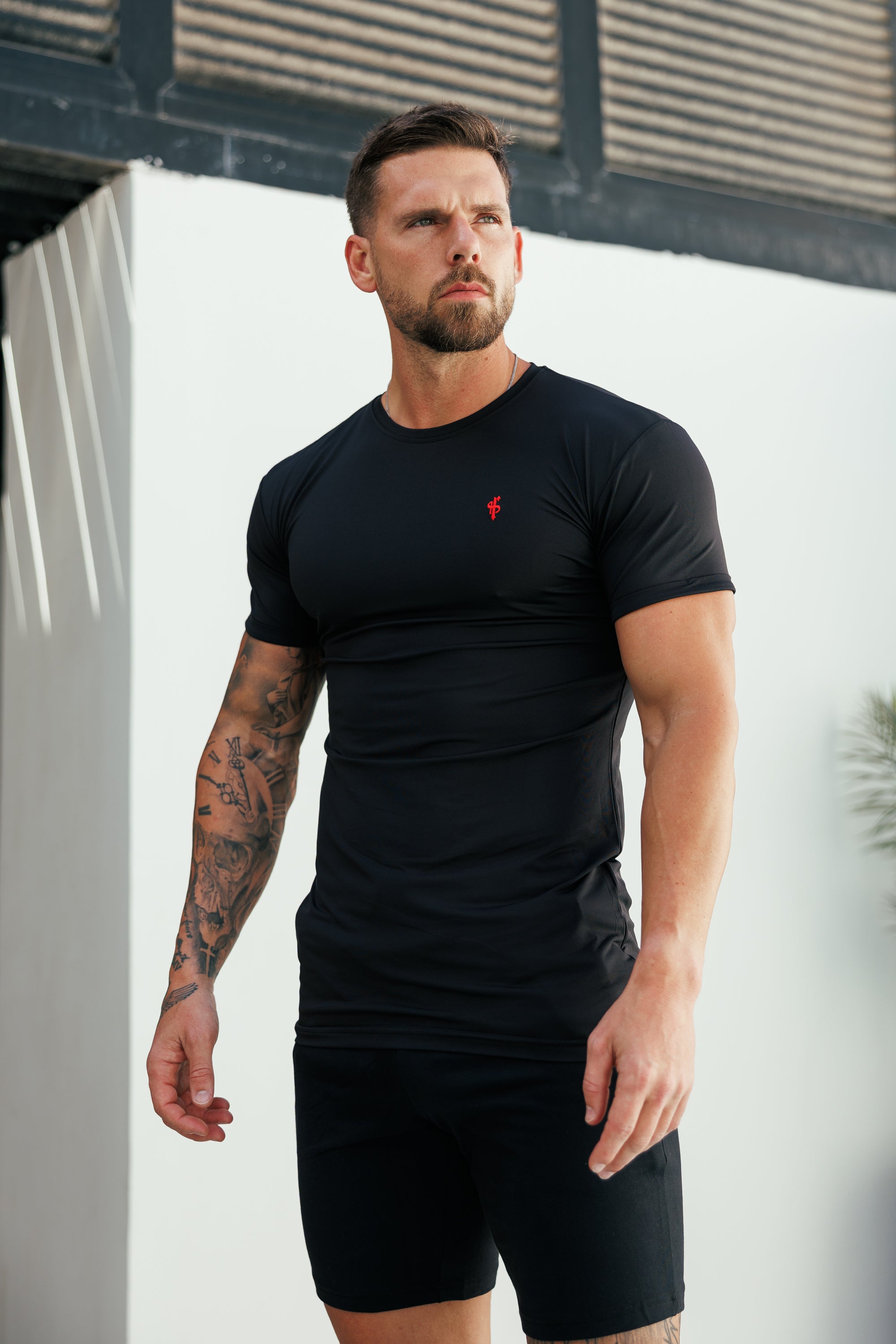 Muscle Fit Black / Red Gym Crew - FSH1441