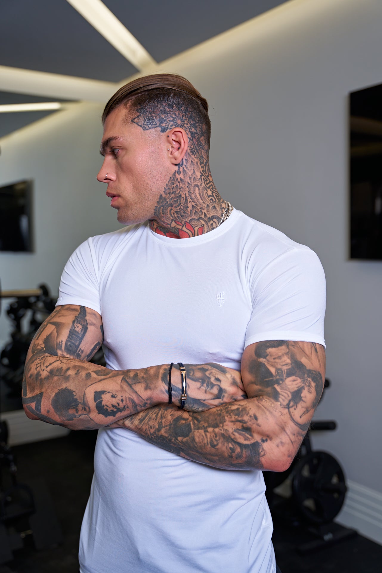 Muscle Fit White Gym Crew - FSH691